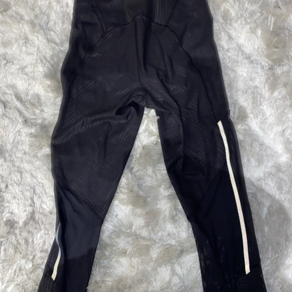 BNWOT RARE Lululemon Lab RUN HR with mesh - Picture 5 of 5